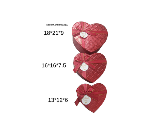 JUEGO DE CAJAS 3 PZS DE CORAZON ROJO CON RELIEVE