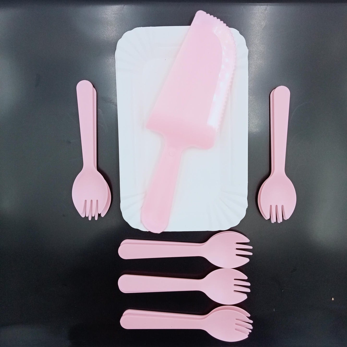 KIT PARA PASTEL PLATOS Y TENEDORES