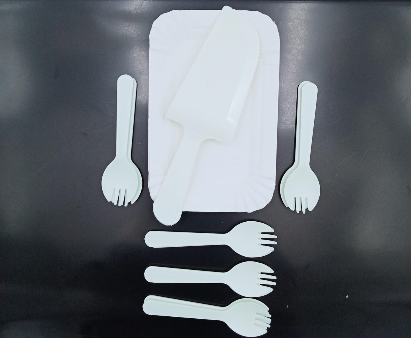 KIT PARA PASTEL PLATOS Y TENEDORES